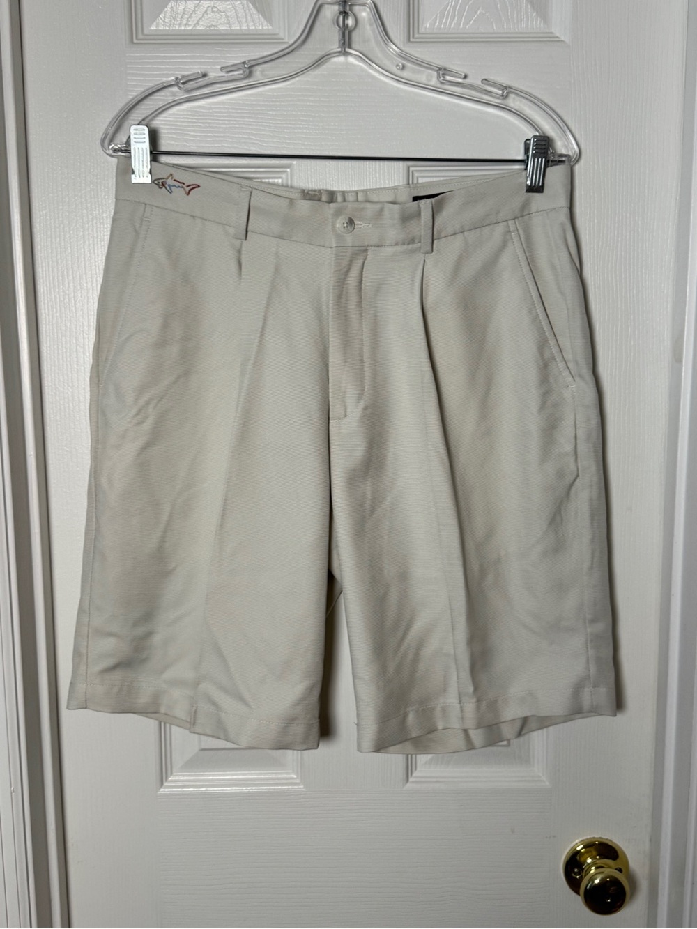Greg Norman Collection Men's Pleated Golf Shorts Size 32 Stone Beige Shark